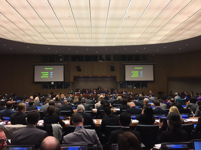 Les Nacions Unides voten SÍ al procés per prohibir les armes nuclears